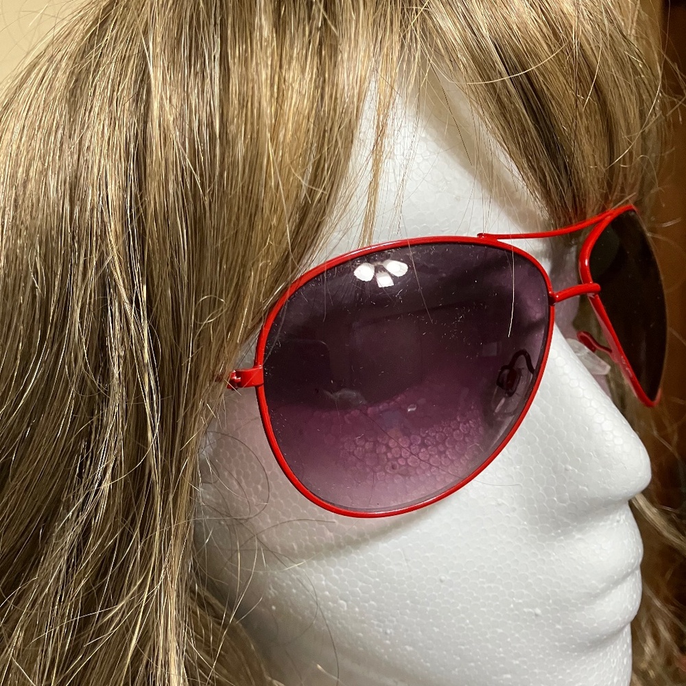 🕶RED AVIATOR POLARIZED GRADIENT LENSE SUNGLASSES , RED METAL FRAME, RED CASE